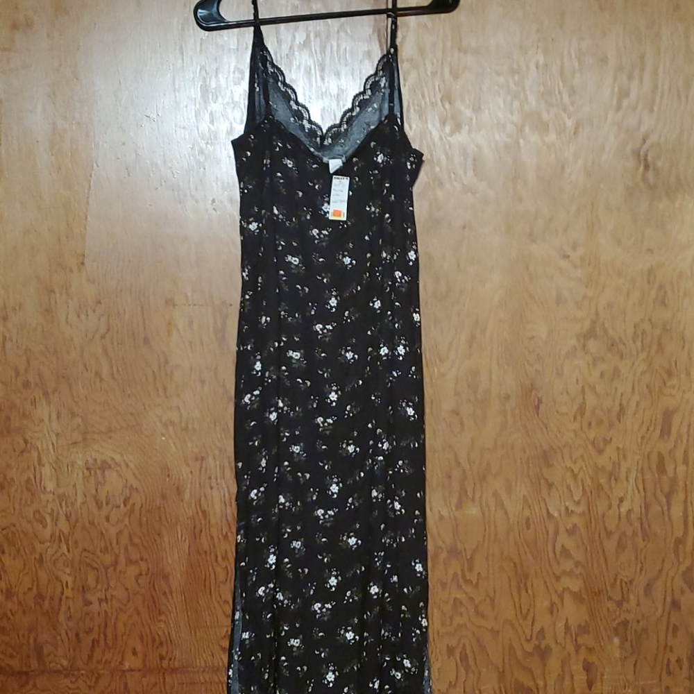 West of Melrose black floral dress - Picture 3 of 3